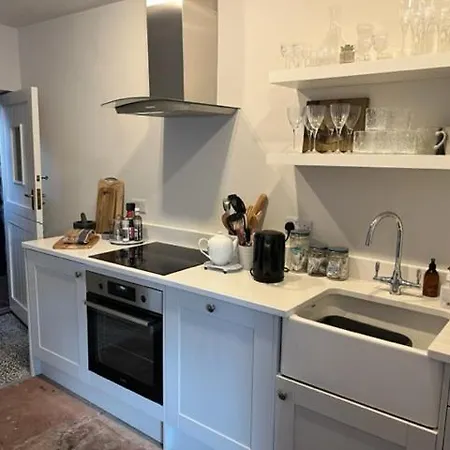 Old Cross Cottage, Askham בית נופש *